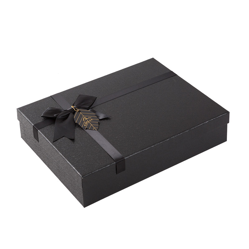 Custom Luxury Apparel Boxes