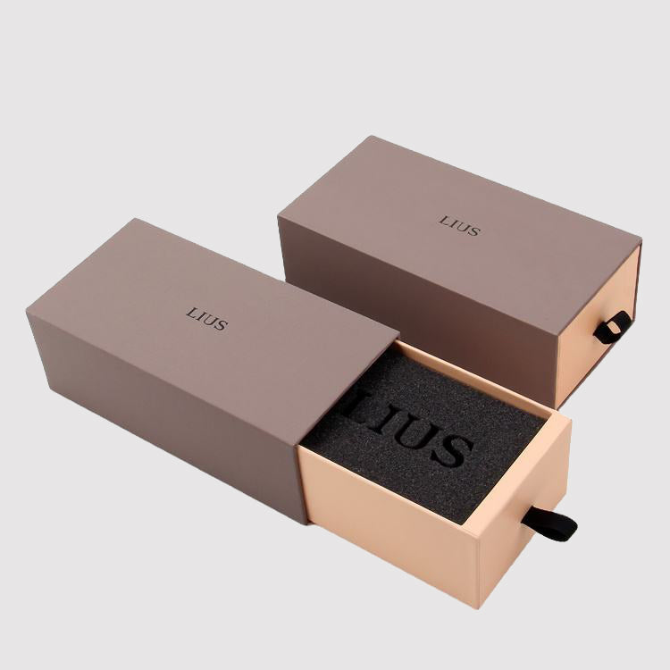 Cajas de relojes con logotipo